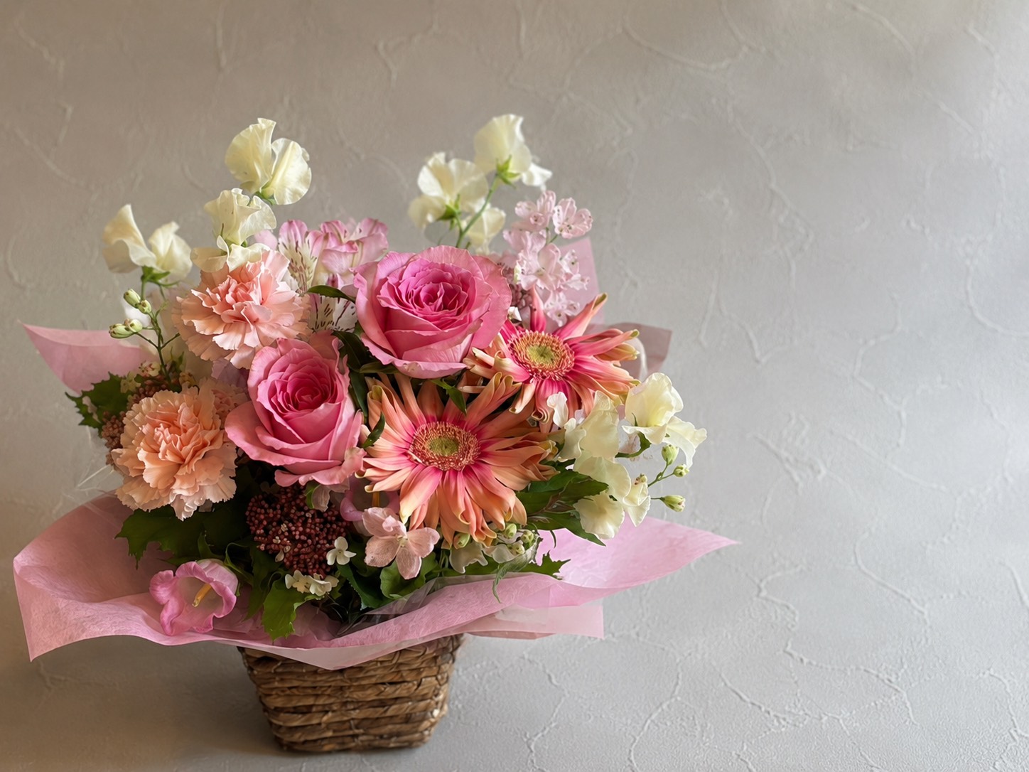 Fresh Flower Arrangement -Pink-